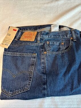 NWT Levi's 550 Relaxed Fit Men's Jeans in Dark Blue Denim 38W 34L
